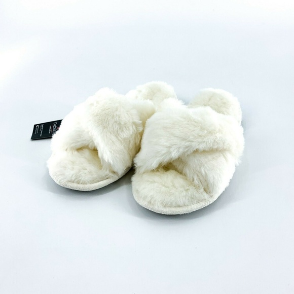 white criss cross slippers